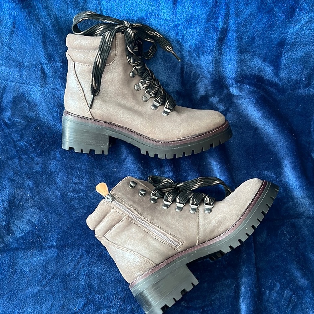 New leather boots Gentle soul by Kenneth Cole Size 6.5